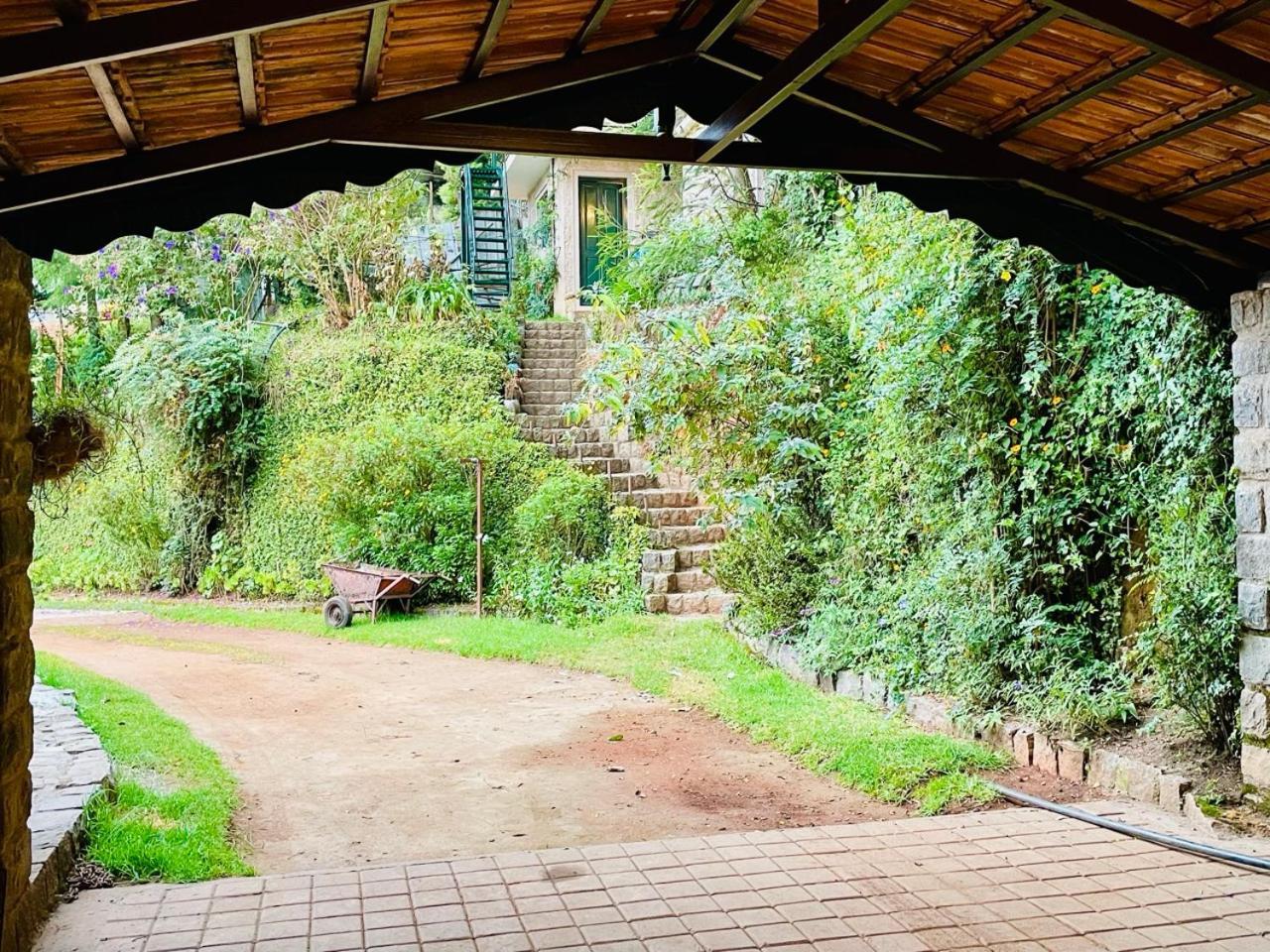Bed and Breakfast Stumpfields Ooty Esterno foto