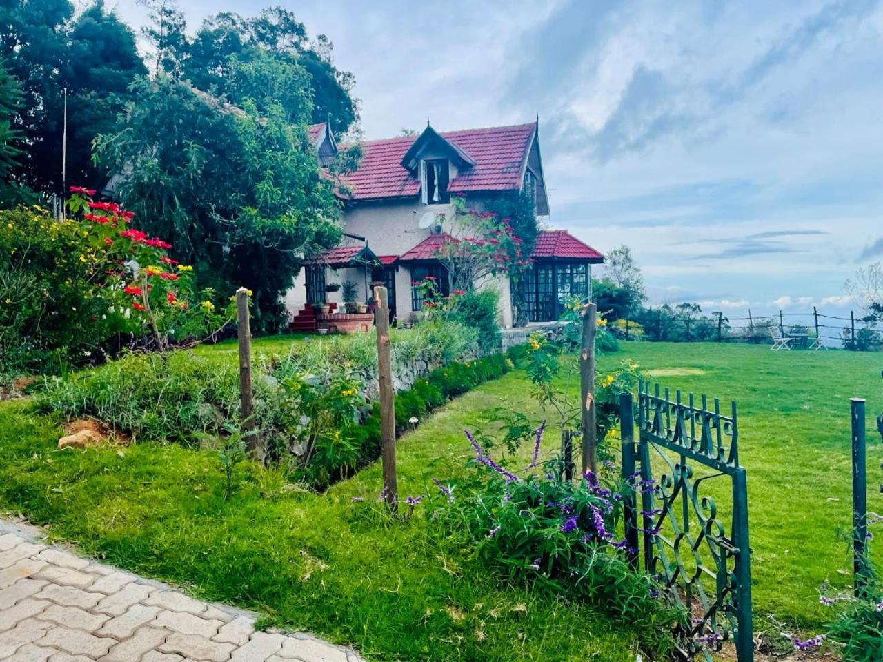 Bed and Breakfast Stumpfields Ooty Esterno foto