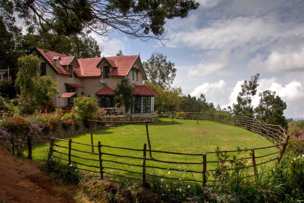 Bed and Breakfast Stumpfields Ooty Esterno foto