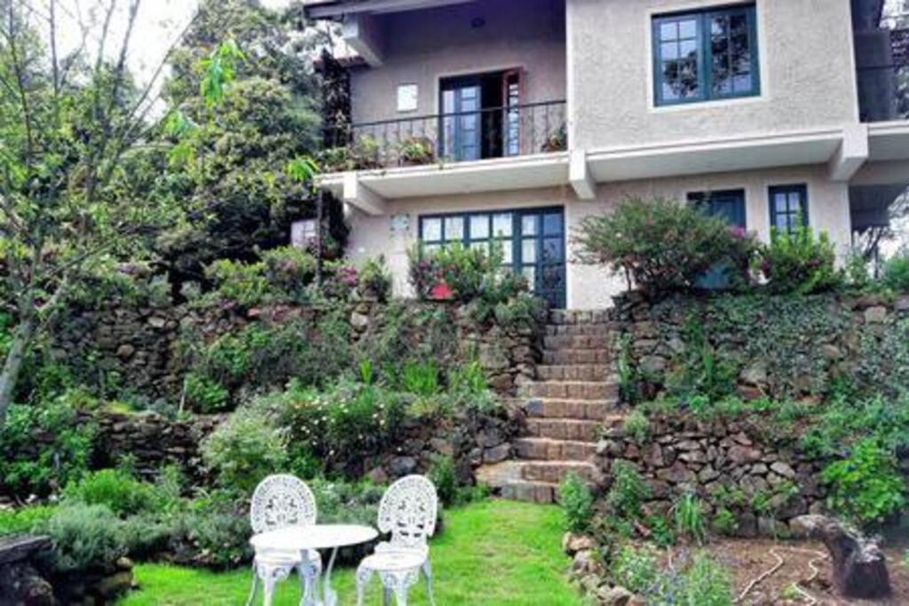 Bed and Breakfast Stumpfields Ooty Esterno foto